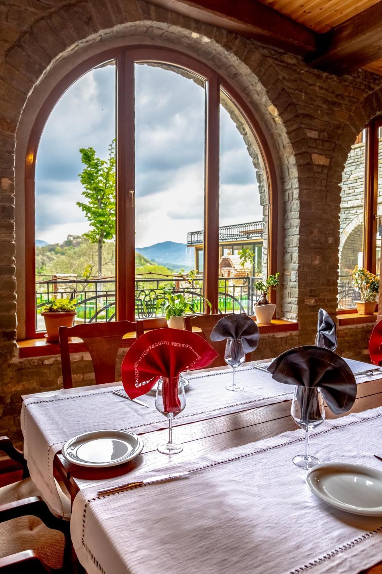 Hotel Restaurant Emblema Petrele Zewnętrze zdjęcie