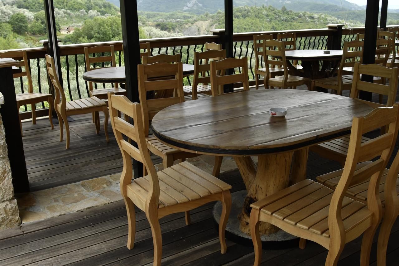 Hotel Restaurant Emblema Petrele Zewnętrze zdjęcie