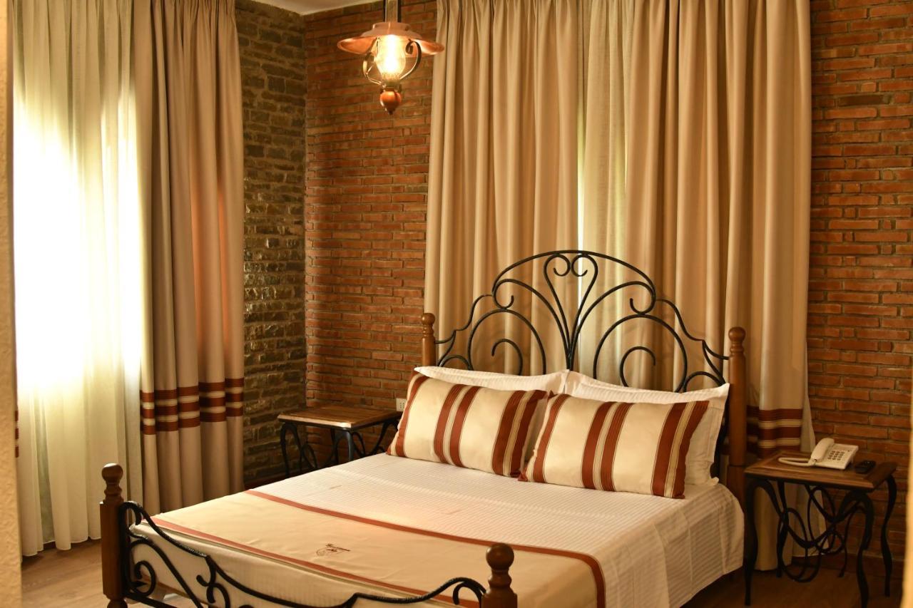 Hotel Restaurant Emblema Petrele Zewnętrze zdjęcie