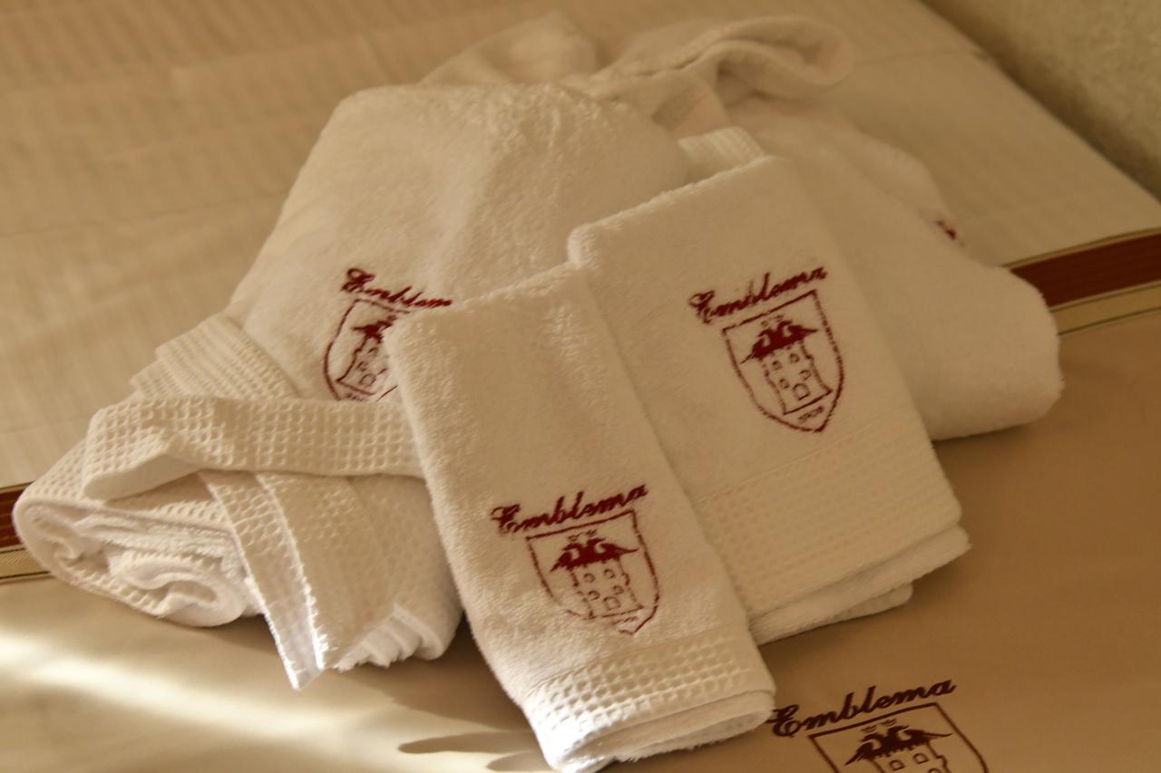Hotel Restaurant Emblema Petrele Zewnętrze zdjęcie