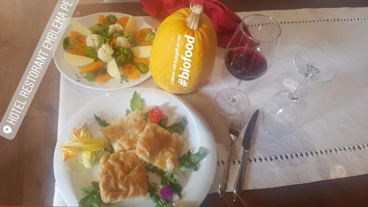 Hotel Restaurant Emblema Petrele Zewnętrze zdjęcie